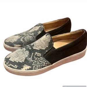 EUC Vionic Women's Splendid Midi Slip-on Sneakers